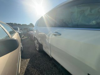2020 Chevrolet Equinox Premier - Primary Damage Right Image